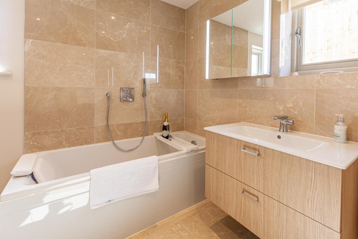 Choseley Cottage - Norfolk Cottage Agency Docking Экстерьер фото